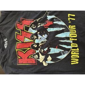 KISS World Tour 77 T-Shirt ~ Size Small